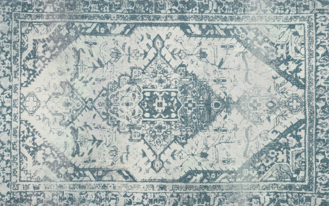 Levi-blue_110x175cm_02_9010